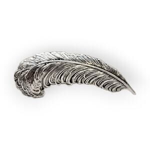 Sarah Coventry Silver-Tone Feather Vintage Brooch Elegant Textured Statement Pin